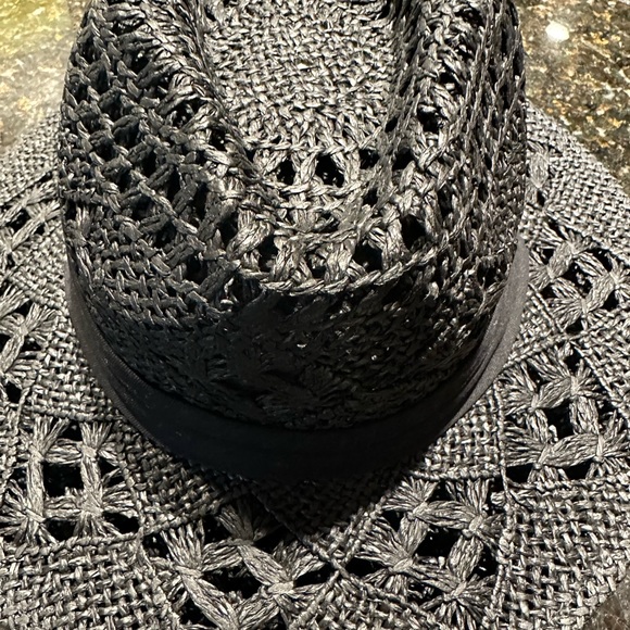 L*Space Jet Setter Beach Hat in Black - Picture 5 of 5